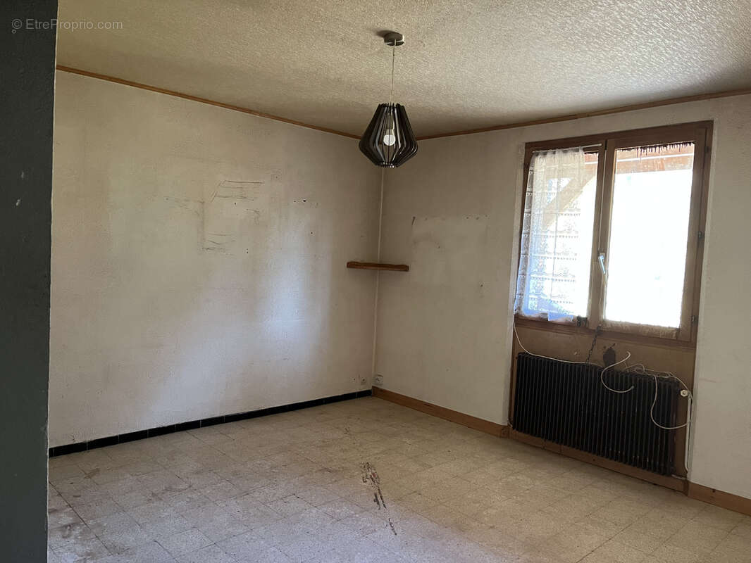 Appartement à SAINT-PAUL-SUR-UBAYE