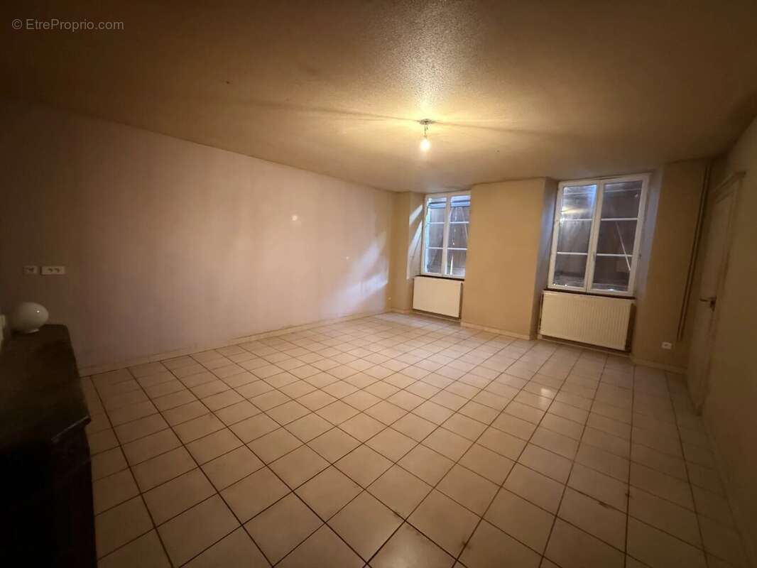 Maison à BREUVANNES-EN-BASSIGNY