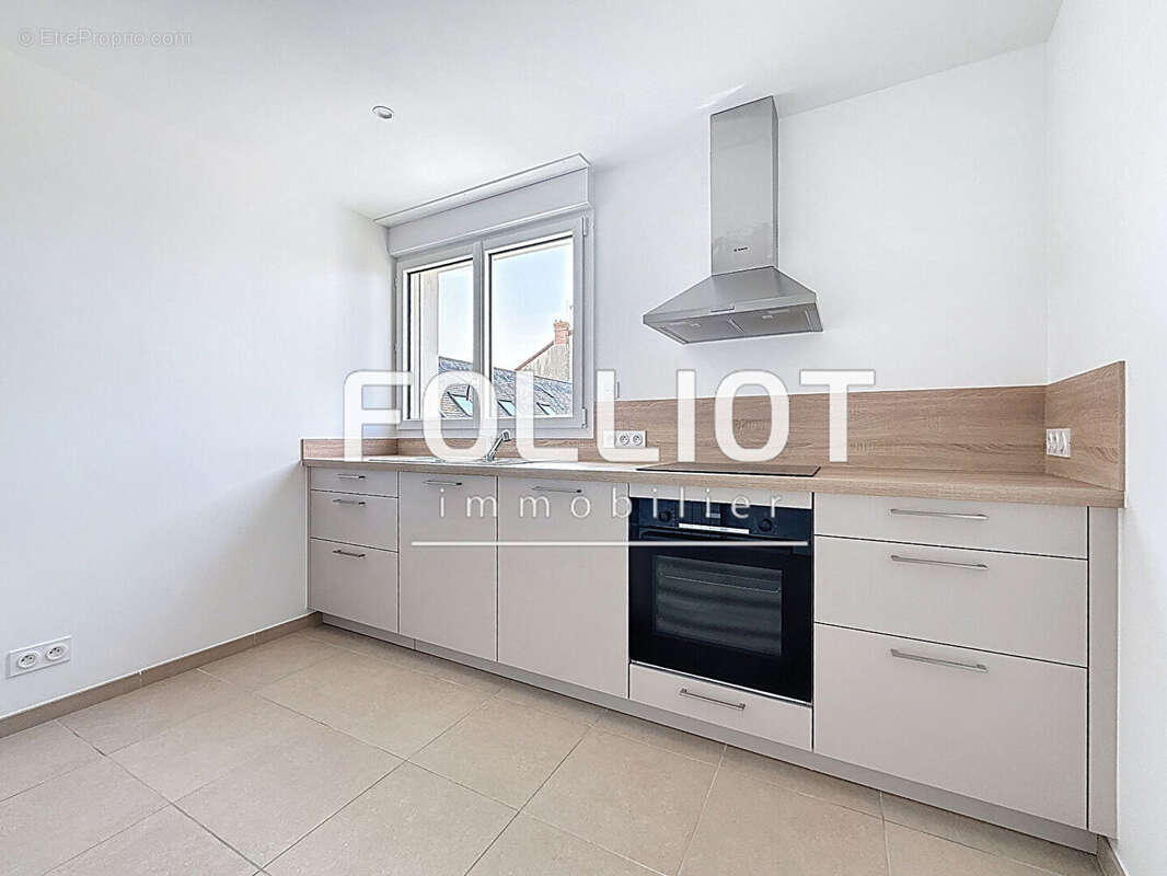 A vendre au coeur de CARTERET Appartement 3 pièces avec combles aménageables - photo 9