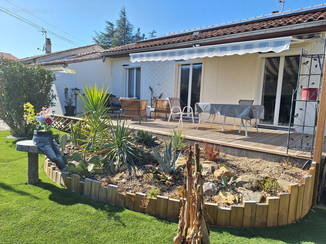 Maison à MONTAZELS