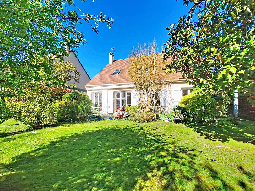 Maison à MARCOUSSIS