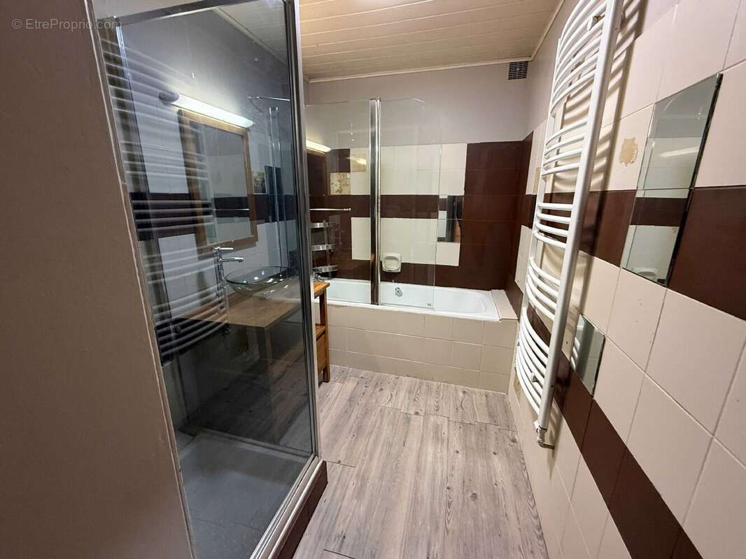 Maison 200 m² à Darney  - photo 6