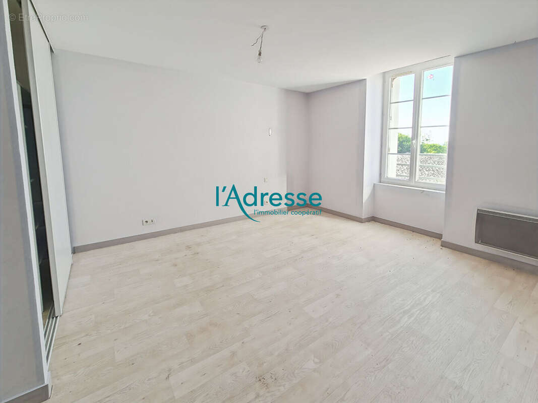 Charmante maison deux chambres jardin et garage - photo 6