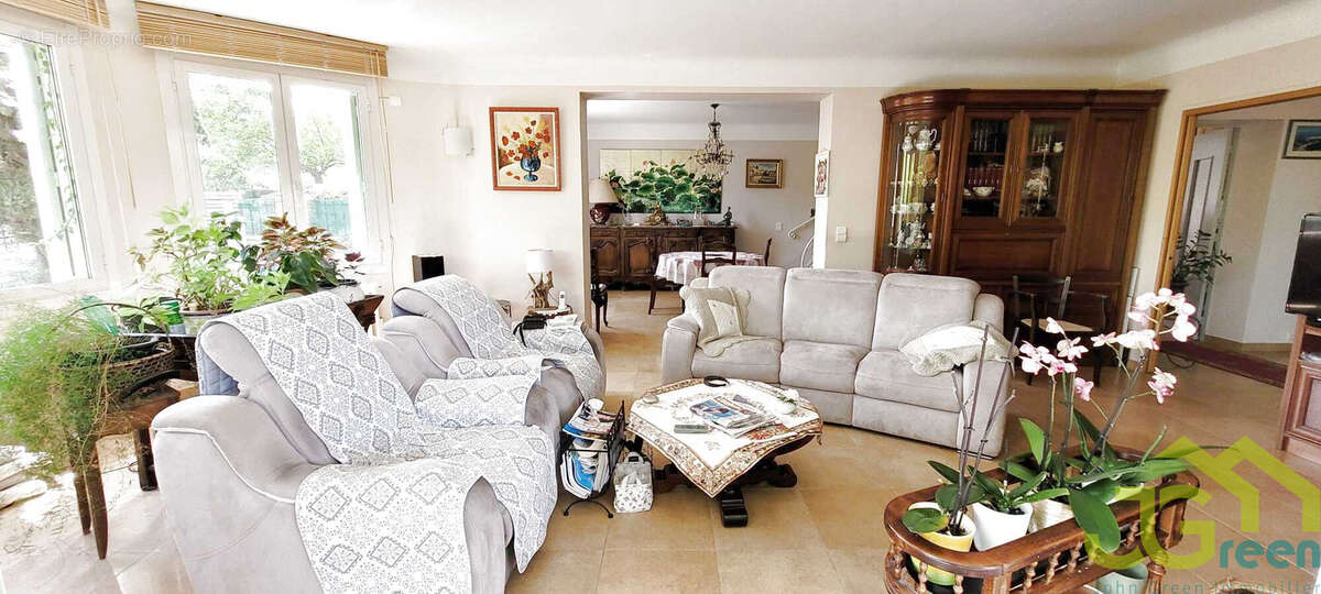 Maison à BORMES-LES-MIMOSAS