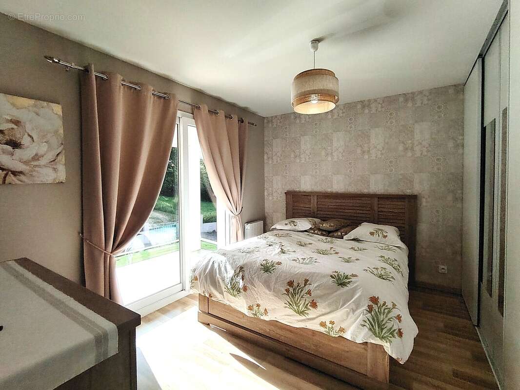 Maison moderne 4 pièces - Lumineuse, tout confort et sans vis-à- - photo 6