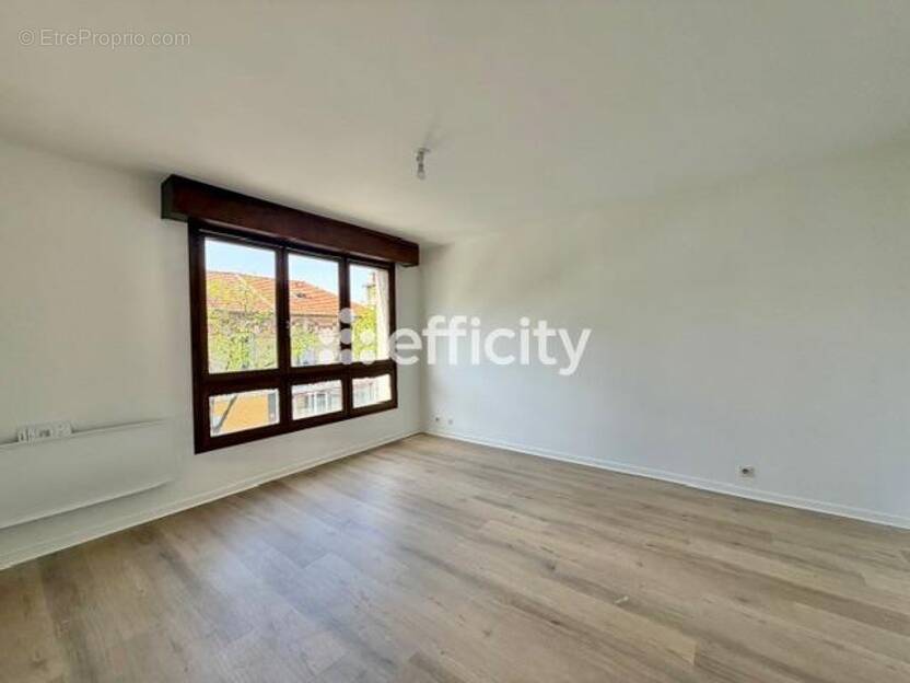 Appartement à MAISONS-ALFORT