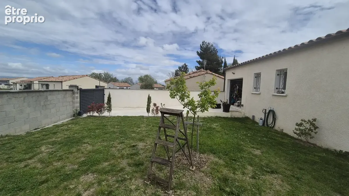 Maison de plain-pied avec piscine   Fendeille - photo 8