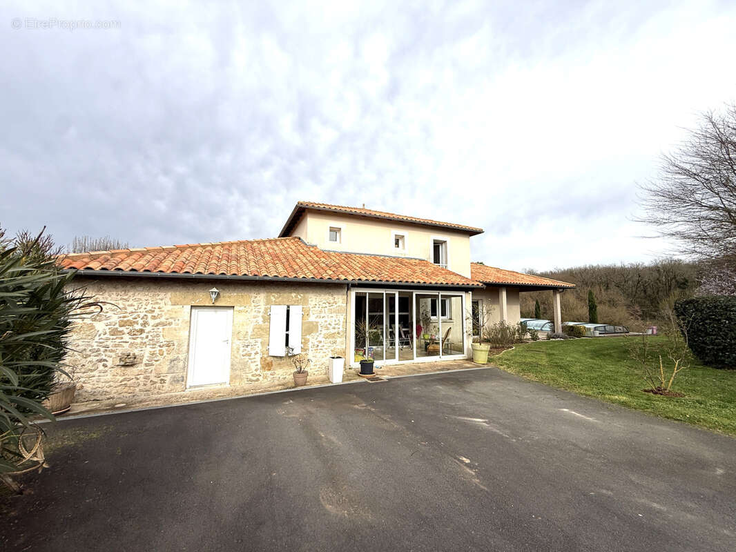 Maison à VIVONNE