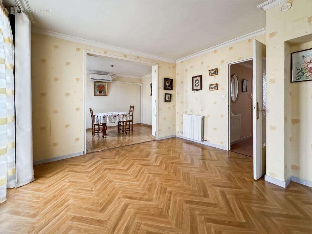 Appartement à SEPTEMES-LES-VALLONS