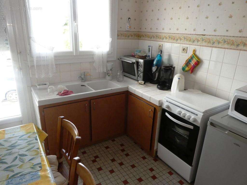 Maison 86 m² à Le Croisty  - photo 7