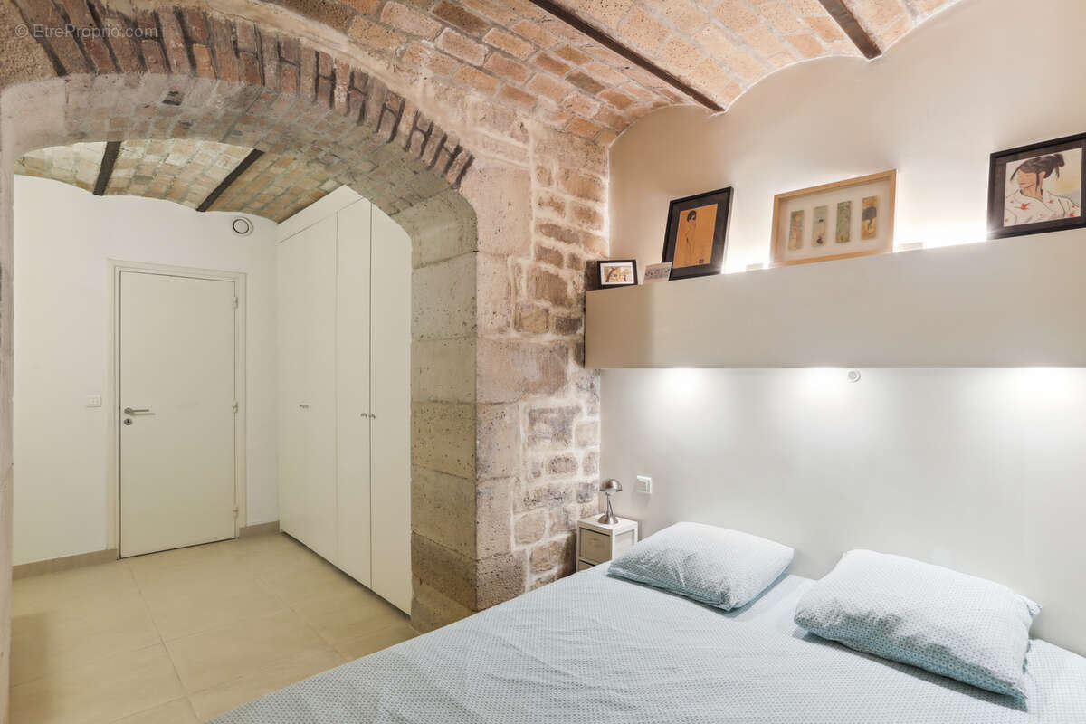 Appartement à PARIS-3E