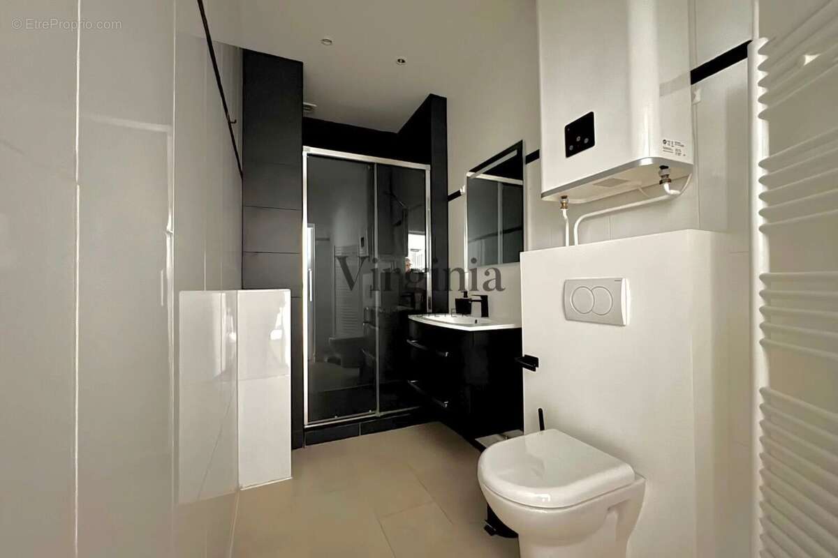 Appartement à CHARENTON-LE-PONT