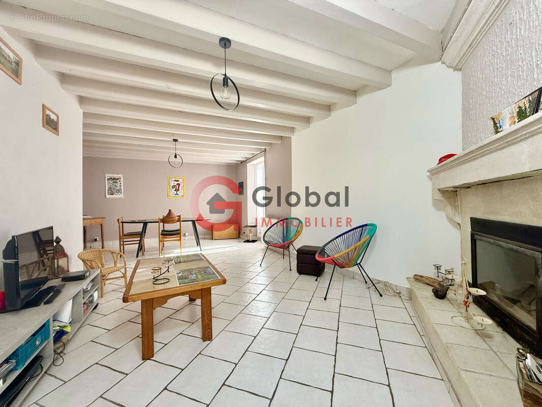 Maison à SAINT-HILAIRE-LA-PALUD