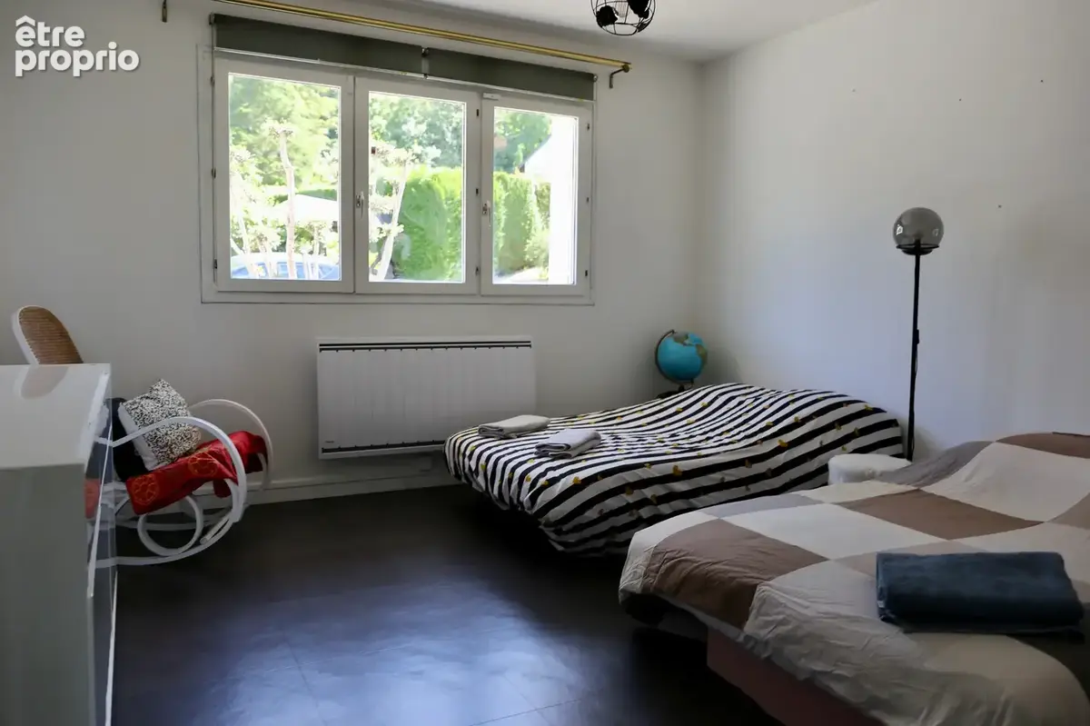Maison à vendre à VILLERS ALLERAND (51), une maison principale sur deux niveaux, un logement indépendant, une piscine extérieure - photo 7