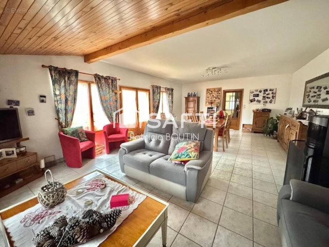 Photo 1 - Maison à ARDIN
