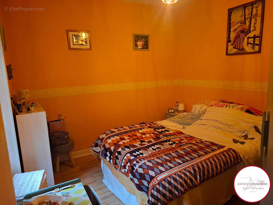 Appartement à SAINT-AMAND-MONTROND