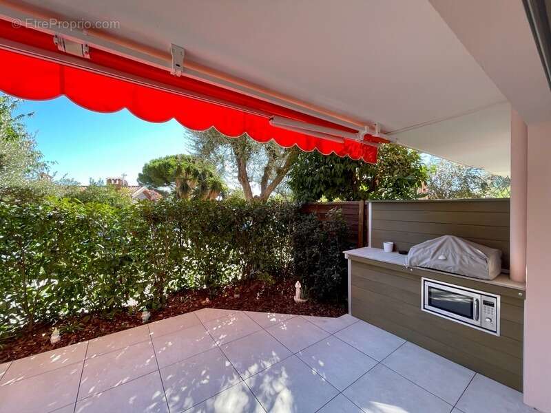Appartement en rez-de-jardin, au calme, rénové - photo 13