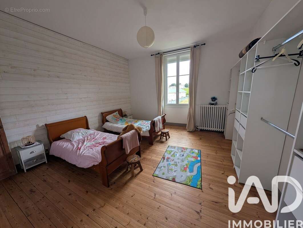 Maison 320 m² à Mosnac  - photo 7