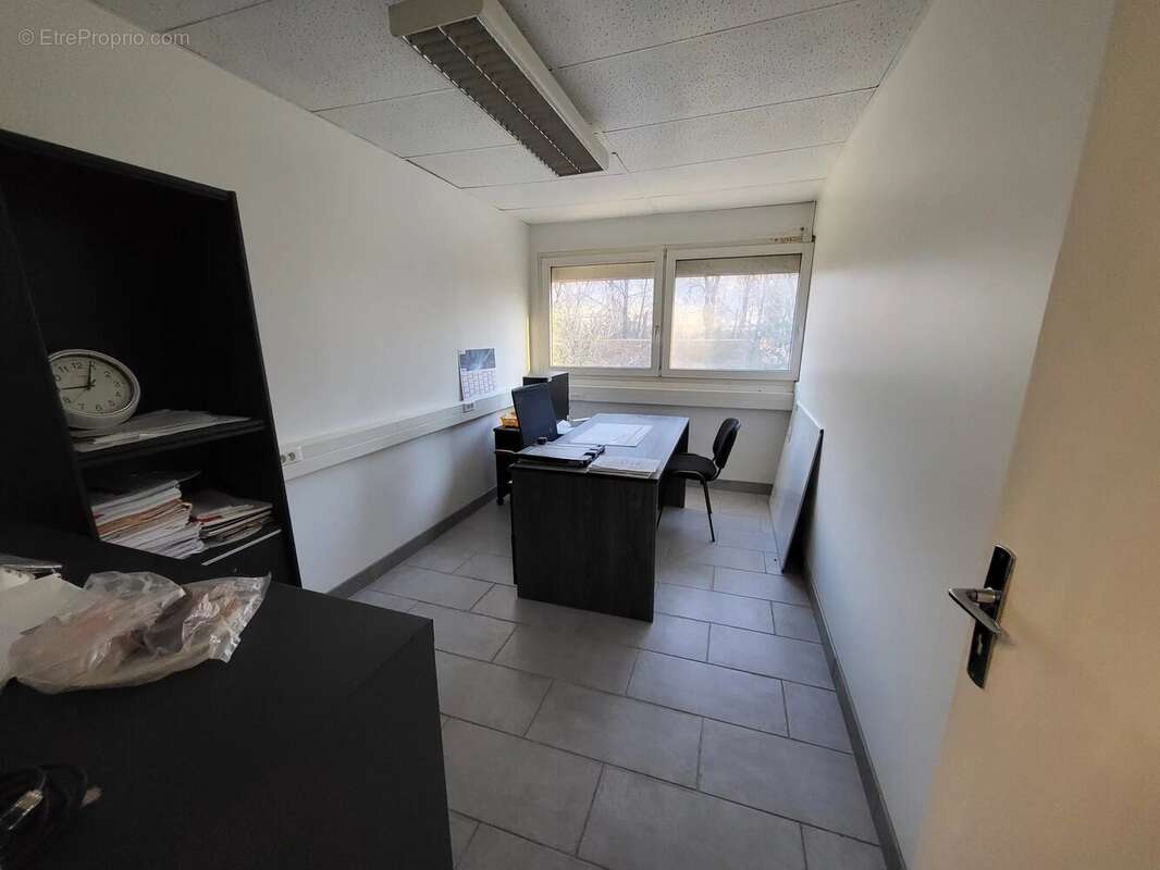 Commerce à SASSENAGE