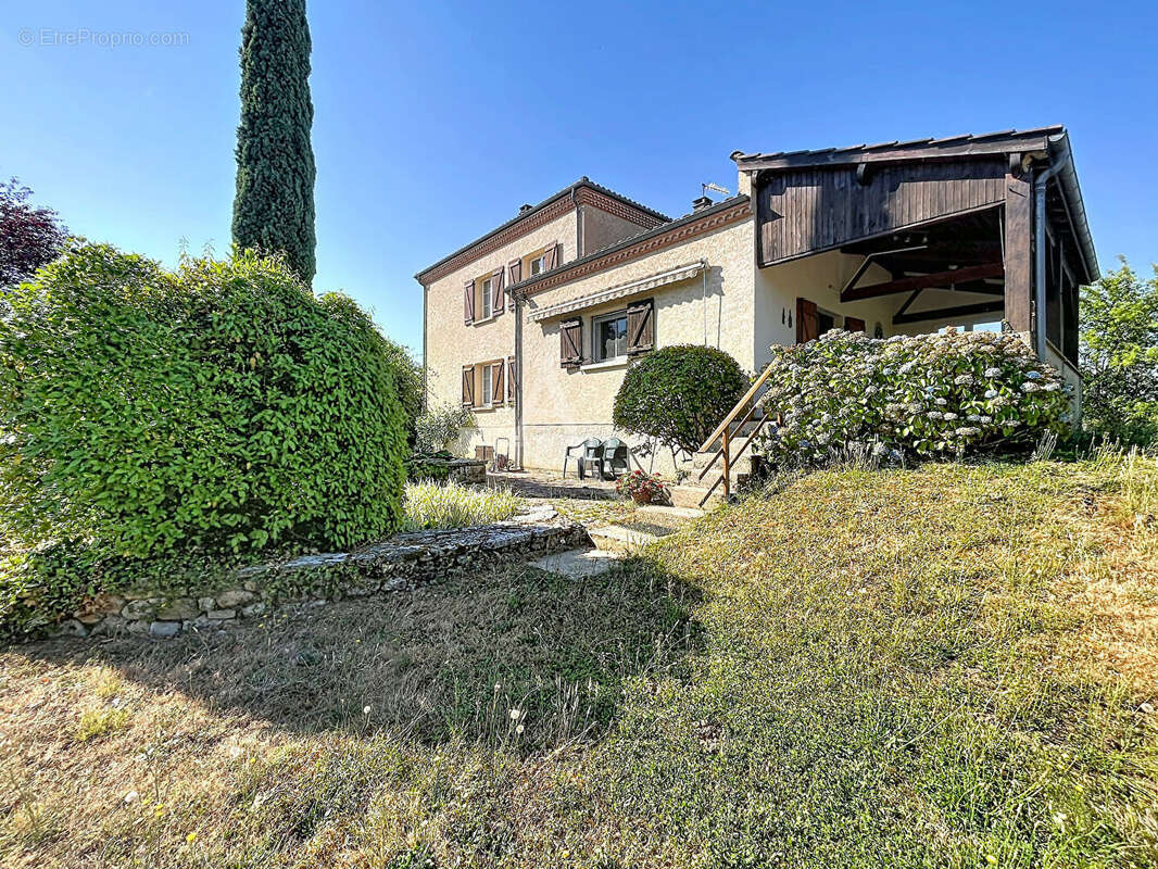 Maison plain pied de 229 m² avec 5 chambres, sous-sol complet, double garage et jardin clos à 3 minutes de Prayssac - photo 15