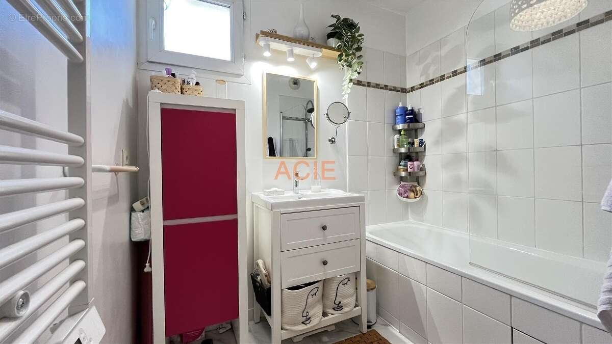 Appartement à LOUVRES