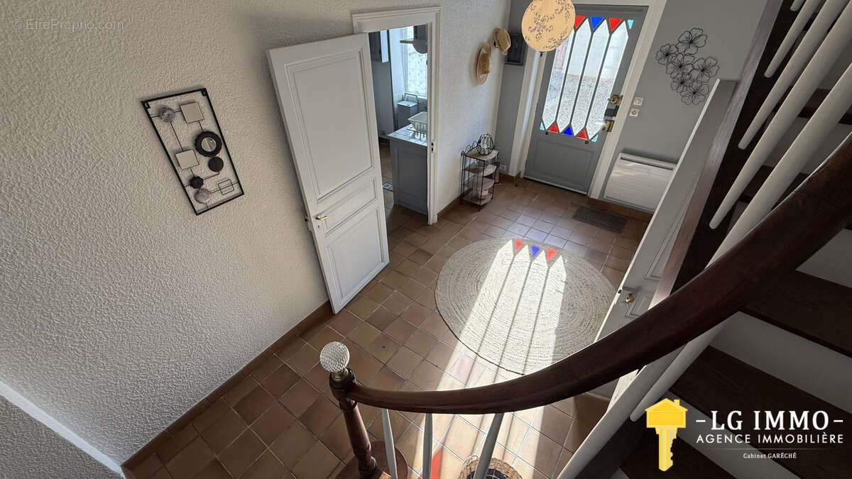 Maison à BRIE-SOUS-MORTAGNE