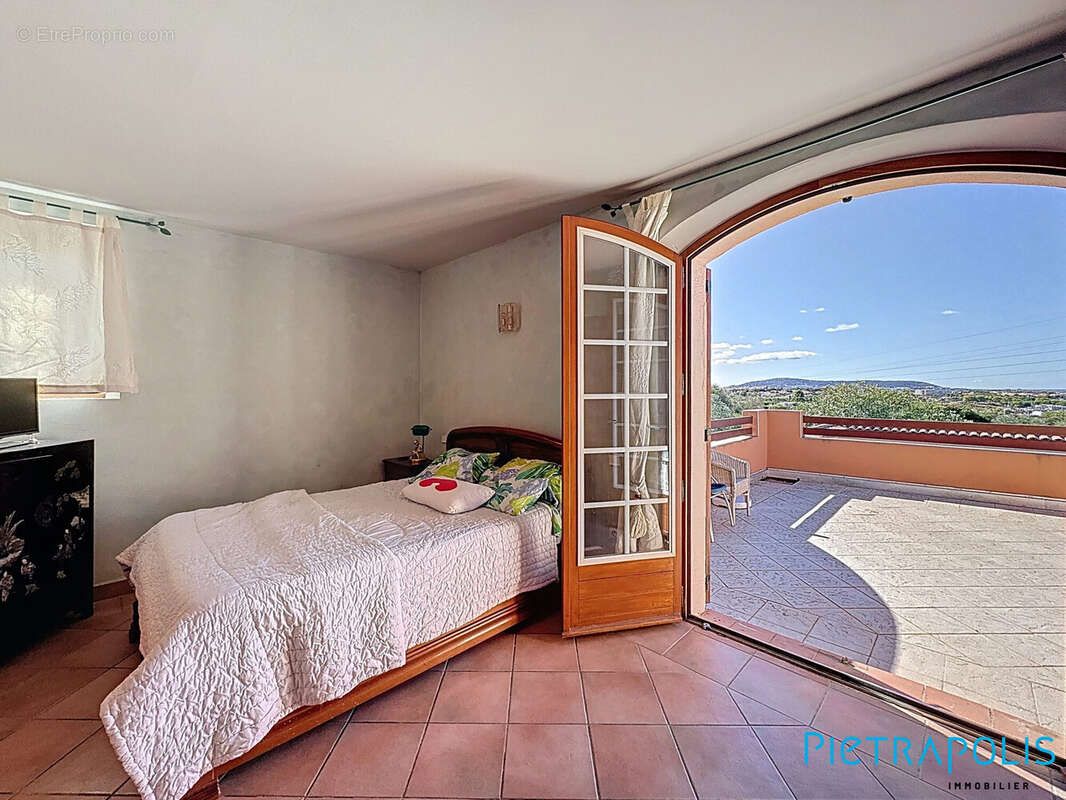Maison 287 m² à Balaruc-Le-Vieux  - photo 9