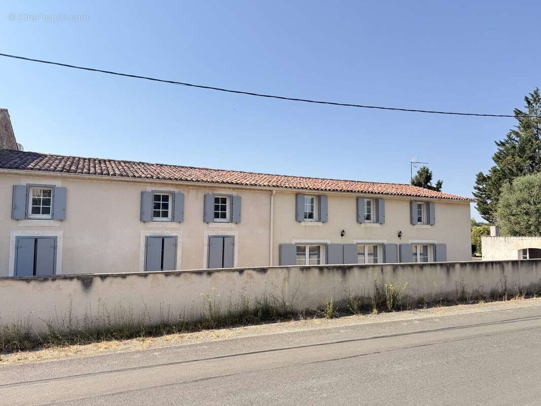 Maison à RIOUX