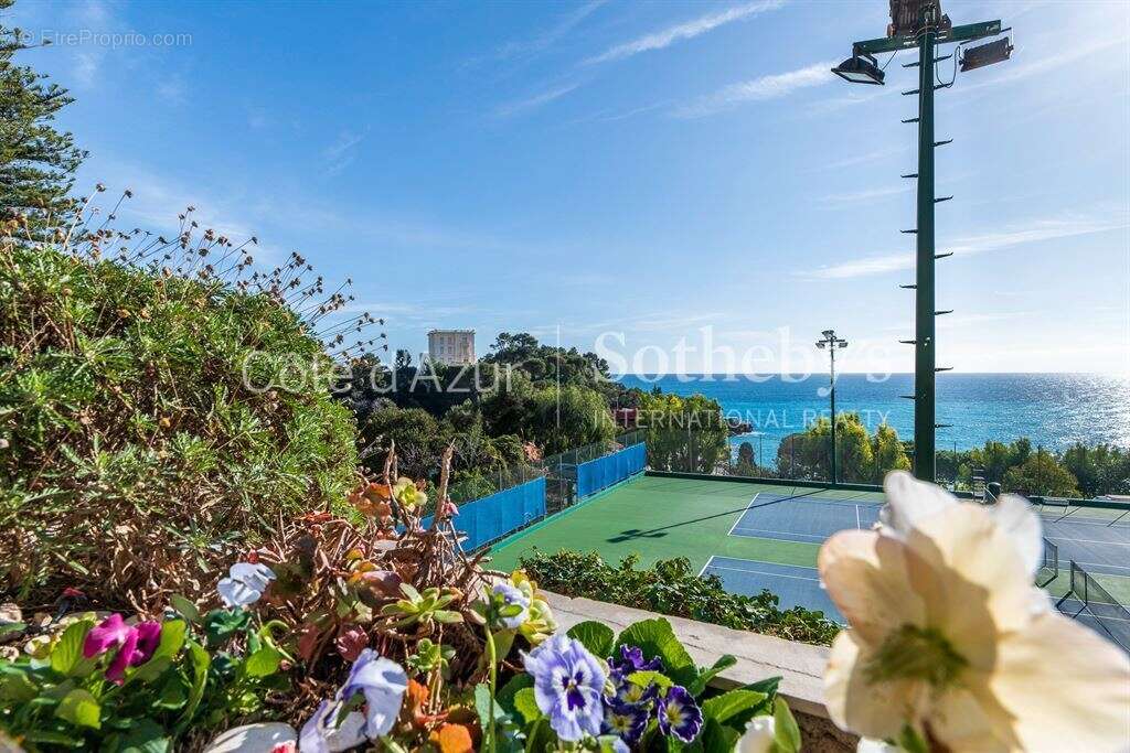 Appartement à ROQUEBRUNE-CAP-MARTIN