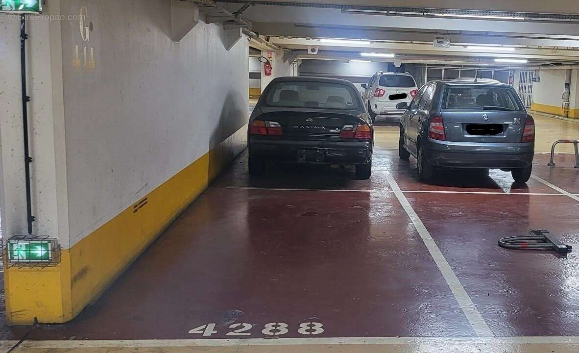 Parking à PARIS-13E