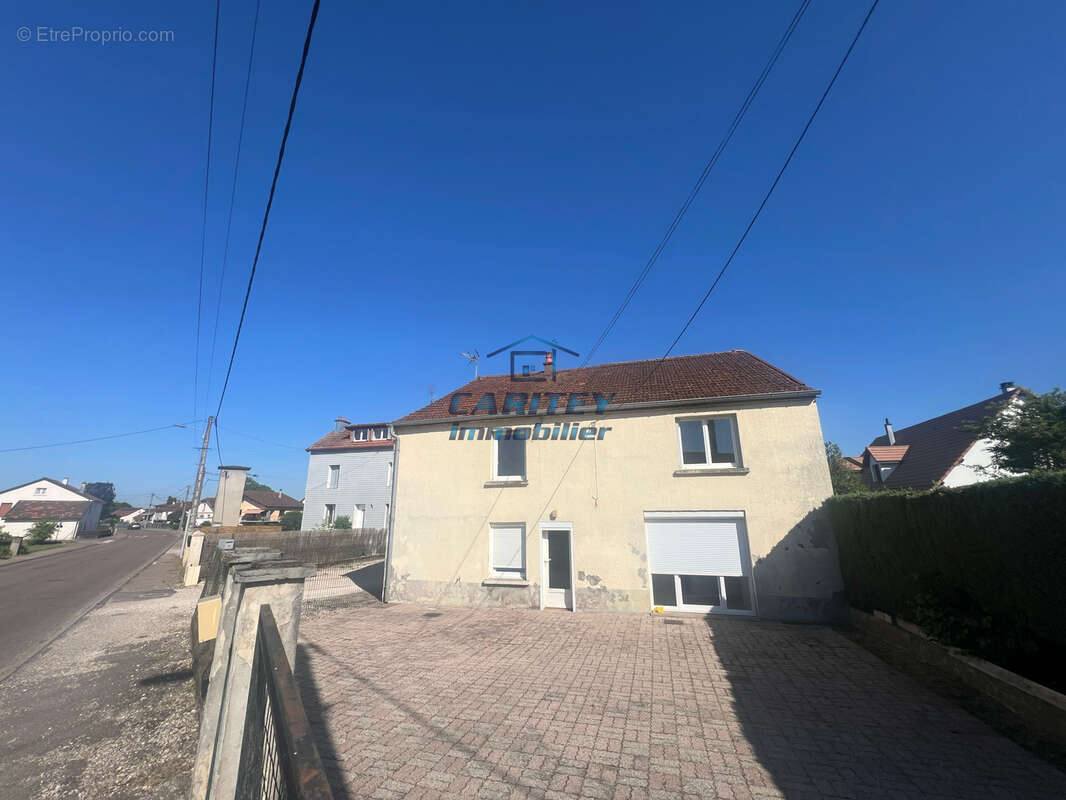 Maison 4 chambres sur 8 ares de terrain - FROIDECONCHE 70300 - photo 11