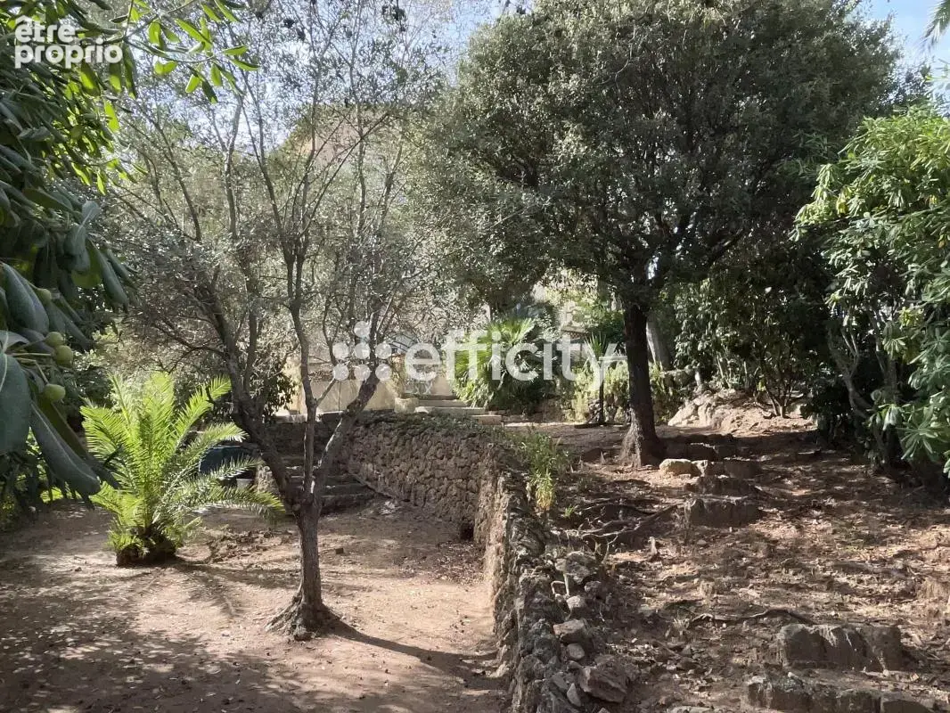 Maison 8 pièces 226 m² à vendre à Frejus (83370) - photo 10