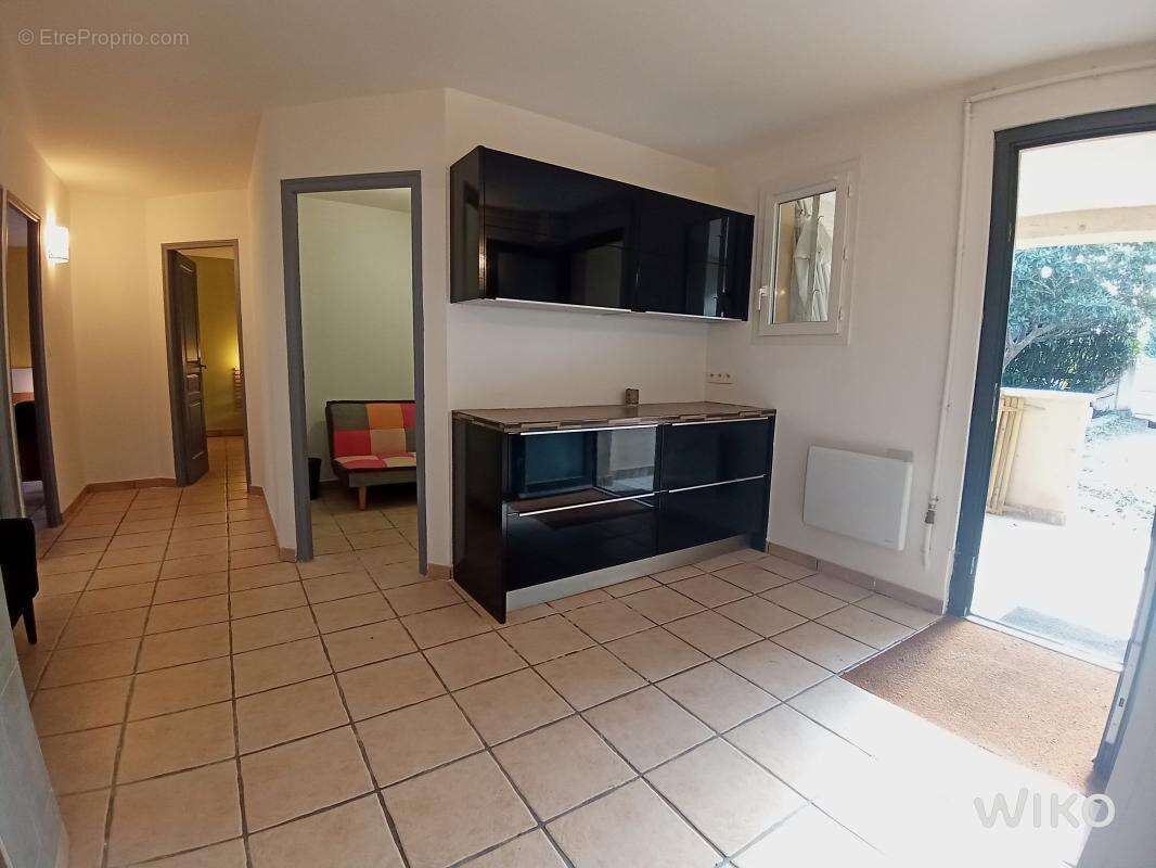 Maison à CAMARET-SUR-AIGUES