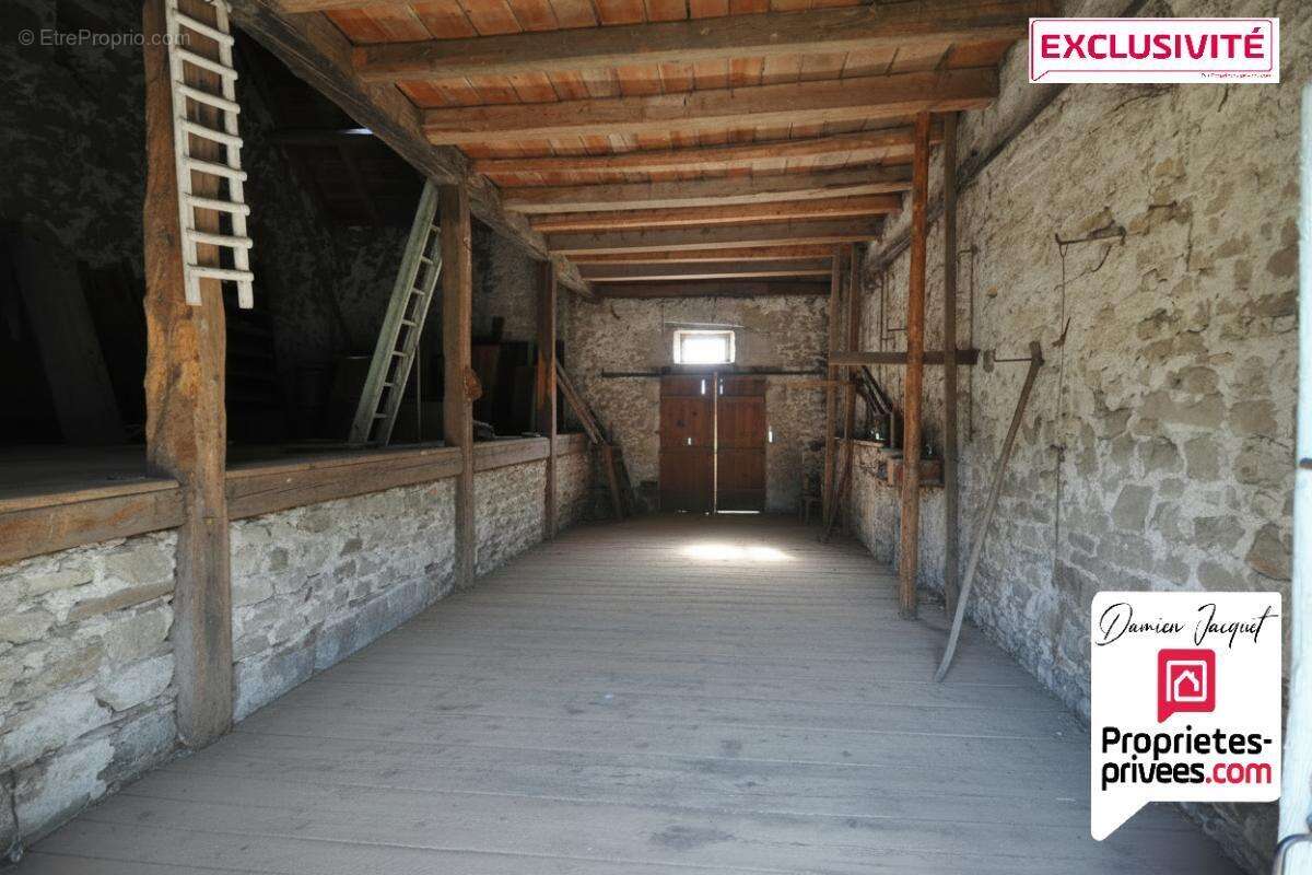 Corps de ferme Montécheroux 3 pièces 2 chambres 97.8 m2 Terrain 2643 m² - photo 11