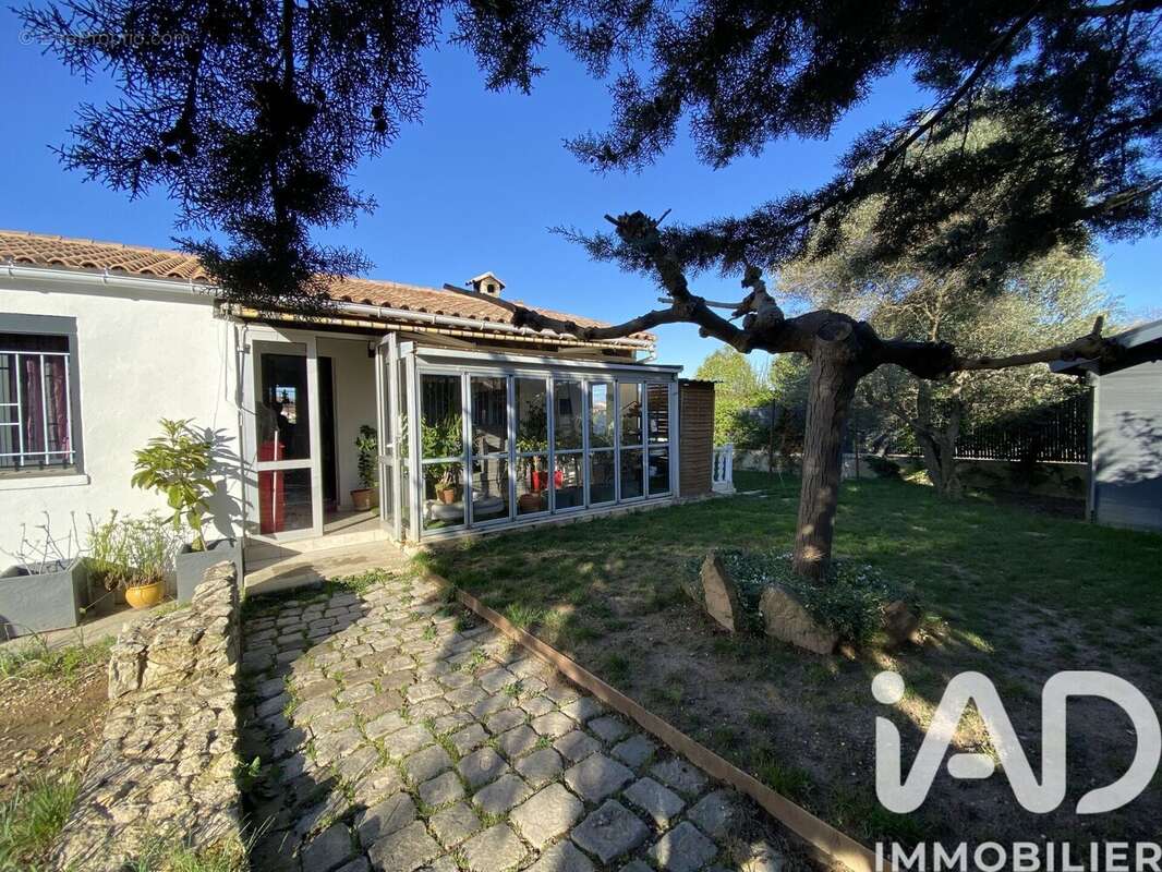 Photo 2 - Maison à TRETS