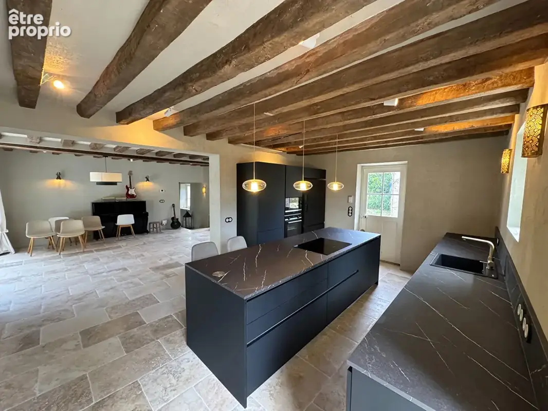 Jolie propriété ancienne entièrement rénovée  avec dépendance 5' MONTFORT L 'AMAURY 8 pièces 260 m2 - photo 5