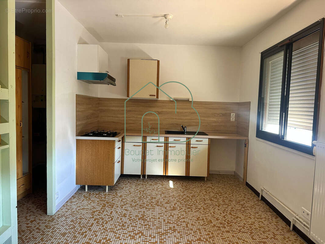 Appartement 34 m² à Decazeville  - photo 4