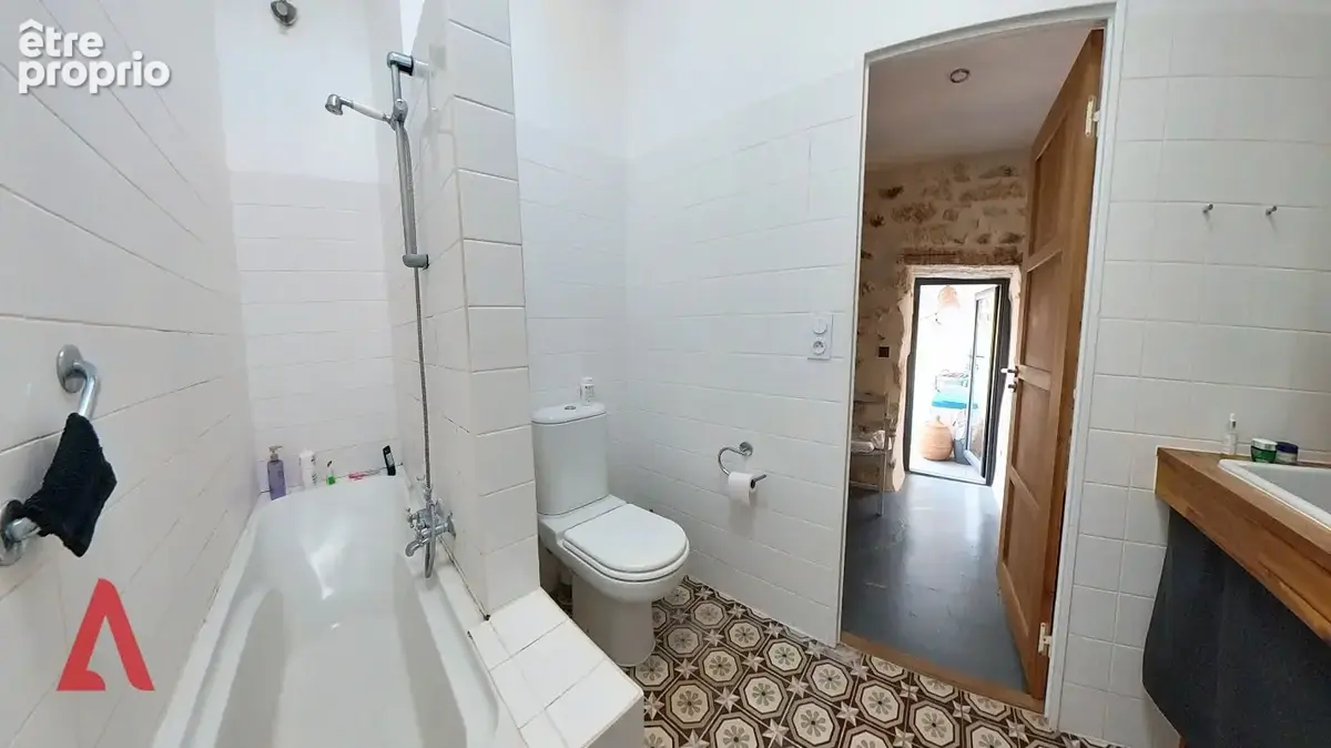 Charmante maison de village avec 3 chambres et terrasse sans vis-à-vis, à seulement 5 minutes de Pézenas. - photo 8