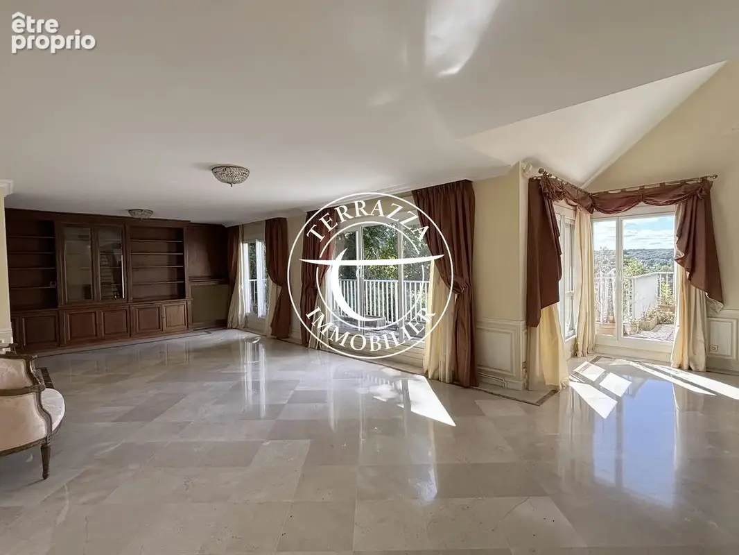 Photo Appartement à La Celle-Saint-Cloud au prix de 790 000€