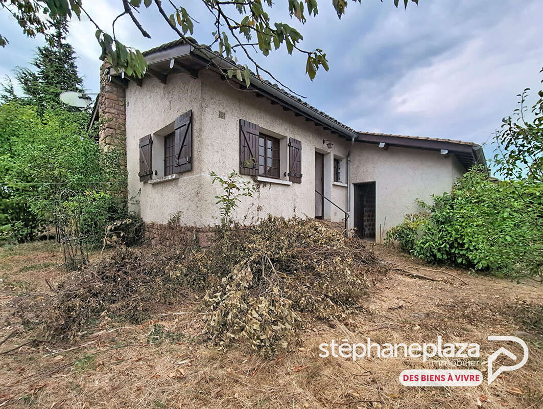 Maison de plain-pied à rénover de 81m², 2 chambres + 1 bureau, 2 garages avec jardin au centre de VILLARS-LES-DOMBES - photo 9