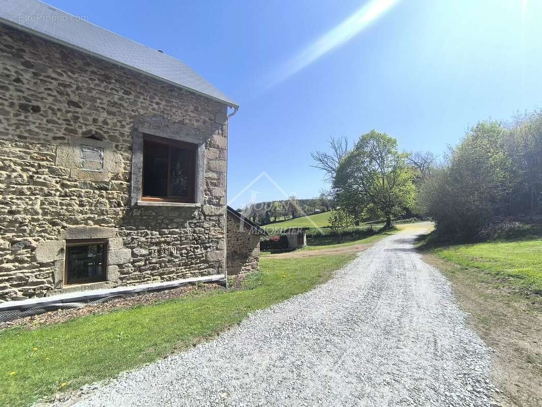 Maison à GOUTTIERES