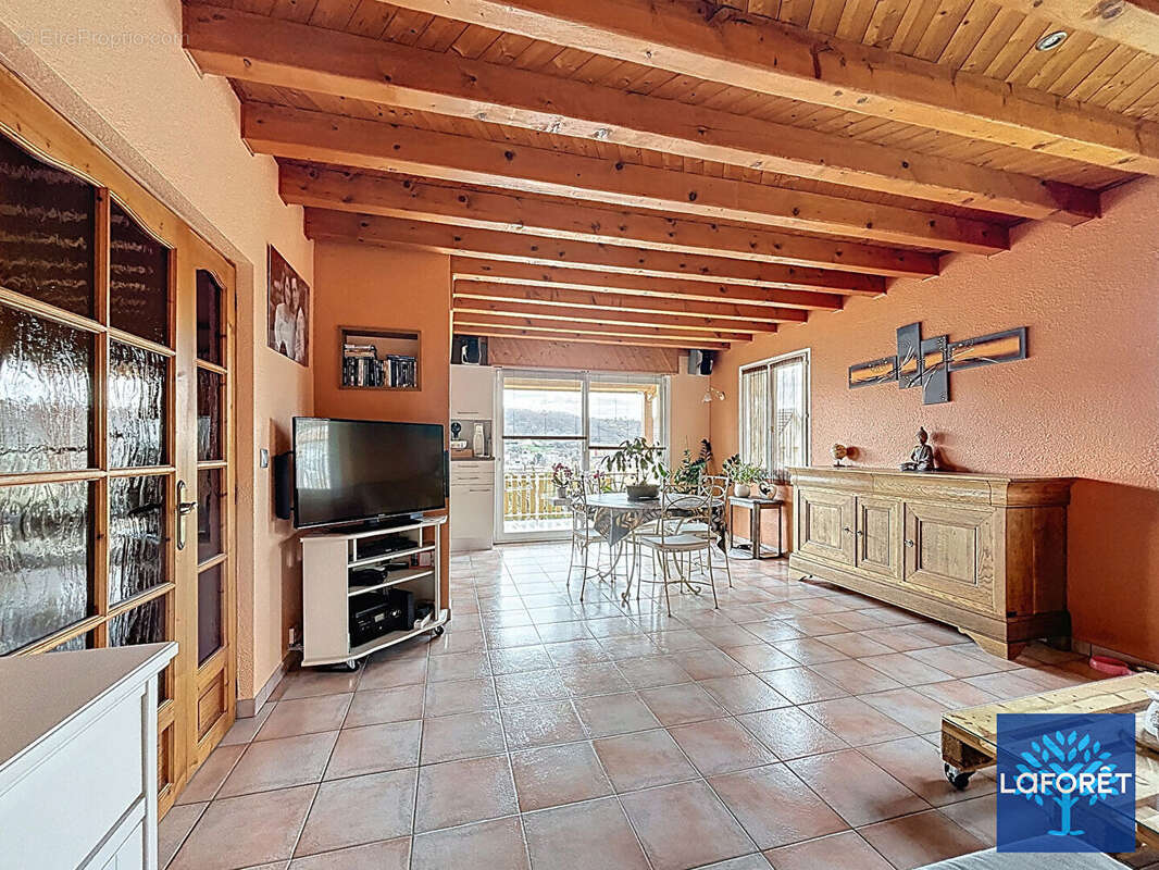 Maison à BRIVES-CHARENSAC