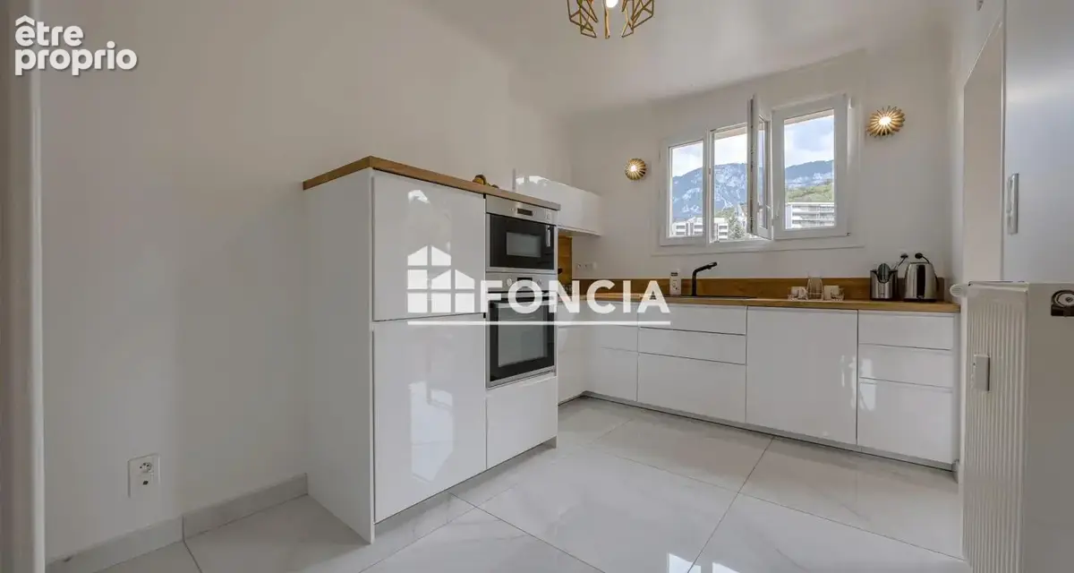 Aix les bains- Coup de cœur – Appartement T3 rénové avec 2 terrasses et vue montagnes - photo 3