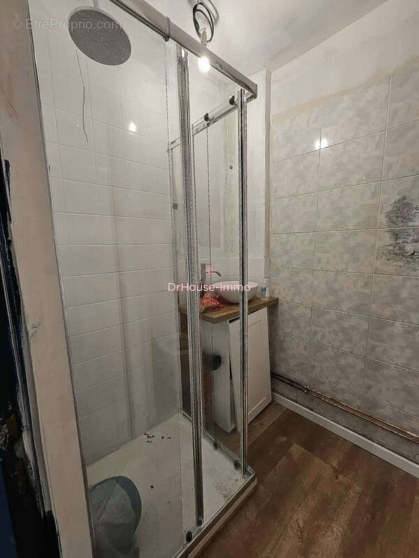 Commerce à ASNIERES-SUR-SEINE