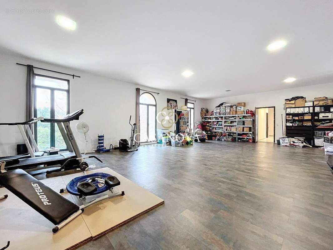 Maison de charme rénovée esprit loft avec piscine et volumes généreux  Pézenas - photo 19