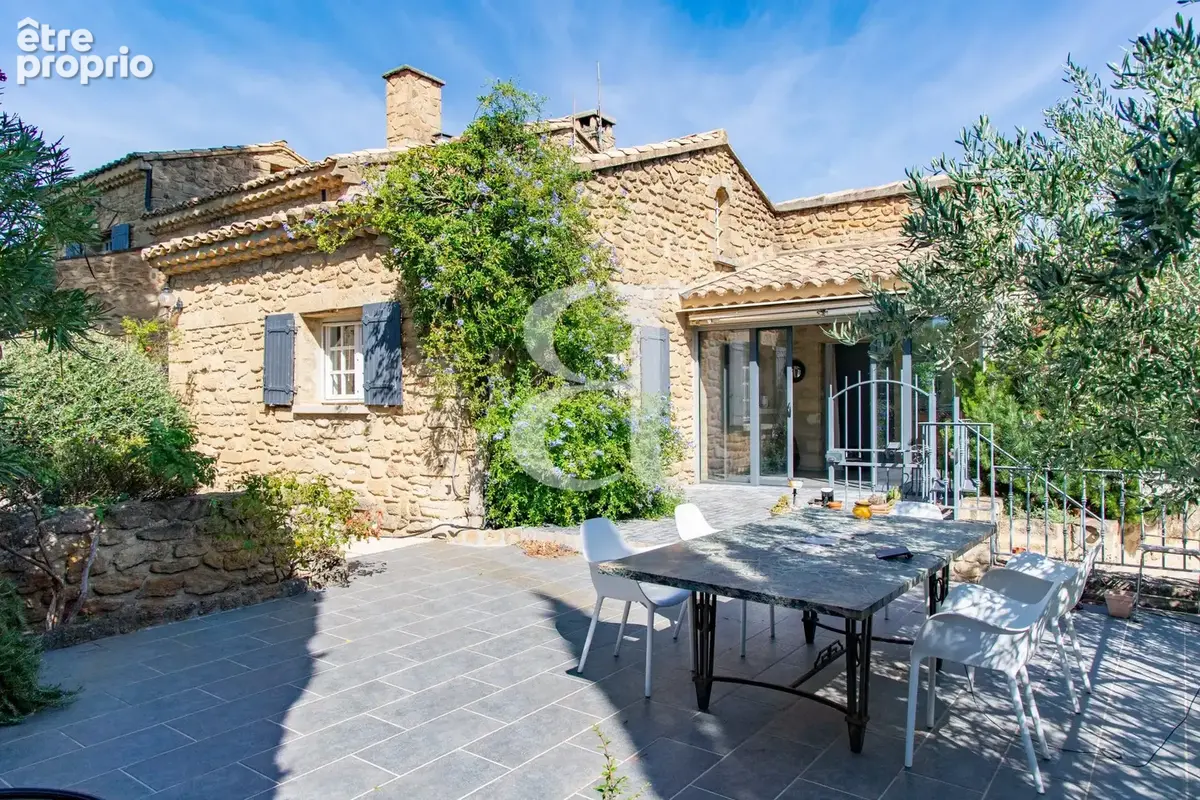 Maison 8 pièces 260 m² à vendre à Sainte-Cecile-Les-Vignes (84290) - photo 4