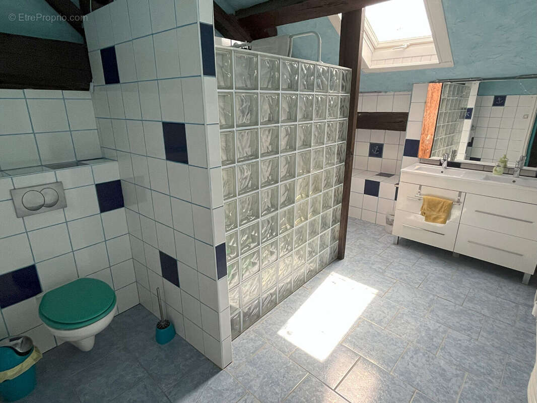 Maison à LA ROCHE-RIGAULT