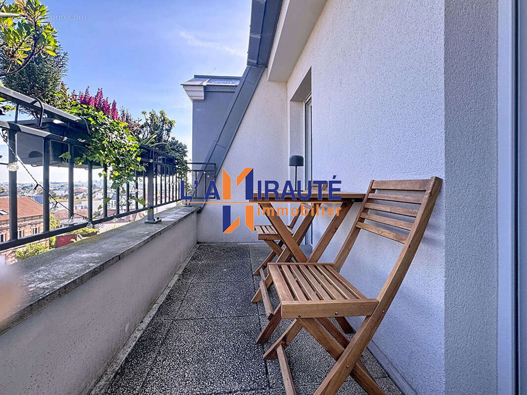 Appartement à HOUILLES