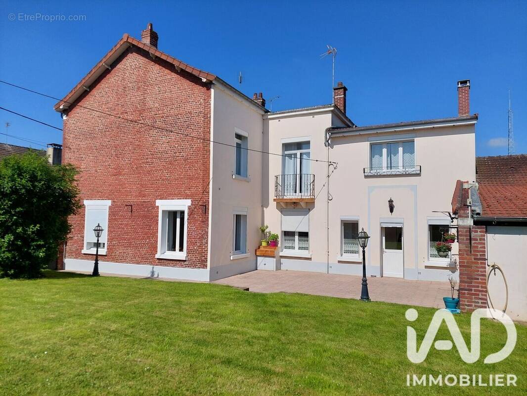 Photo 1 - Maison à ROISEL