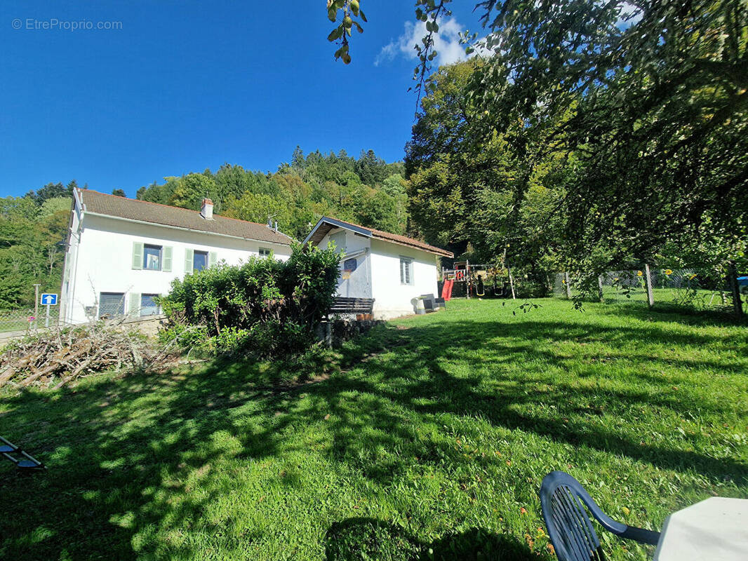 Maison à LES NEYROLLES